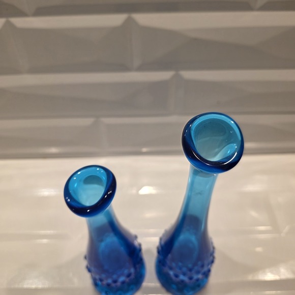 Vintage Pair Fenton Bud Vases- Fenton Glass Blue Hobnail Swung Bud Vase - Picture 4 of 10